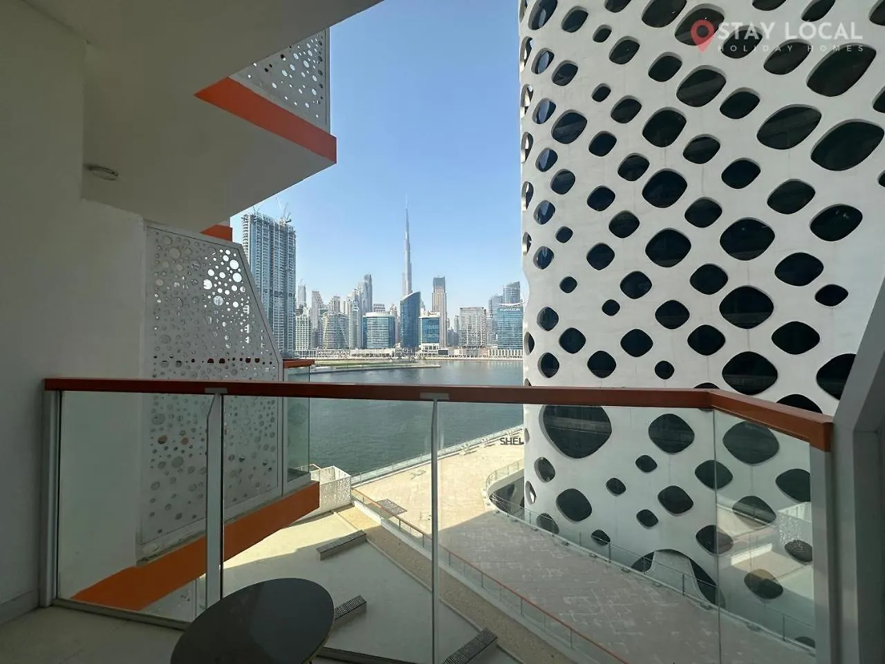 Uptown Getaway Charming Studio With Canal Burj & View Dubai