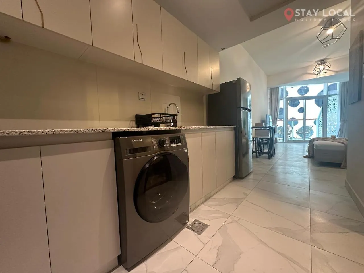 Uptown Getaway Charming Studio With Canal Burj & View Dubai