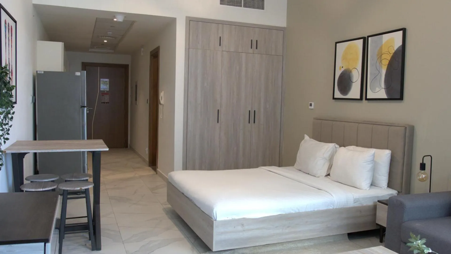 Uptown Getaway Charming Studio With Canal Burj & View Ντουμπάι Διαμέρισμα