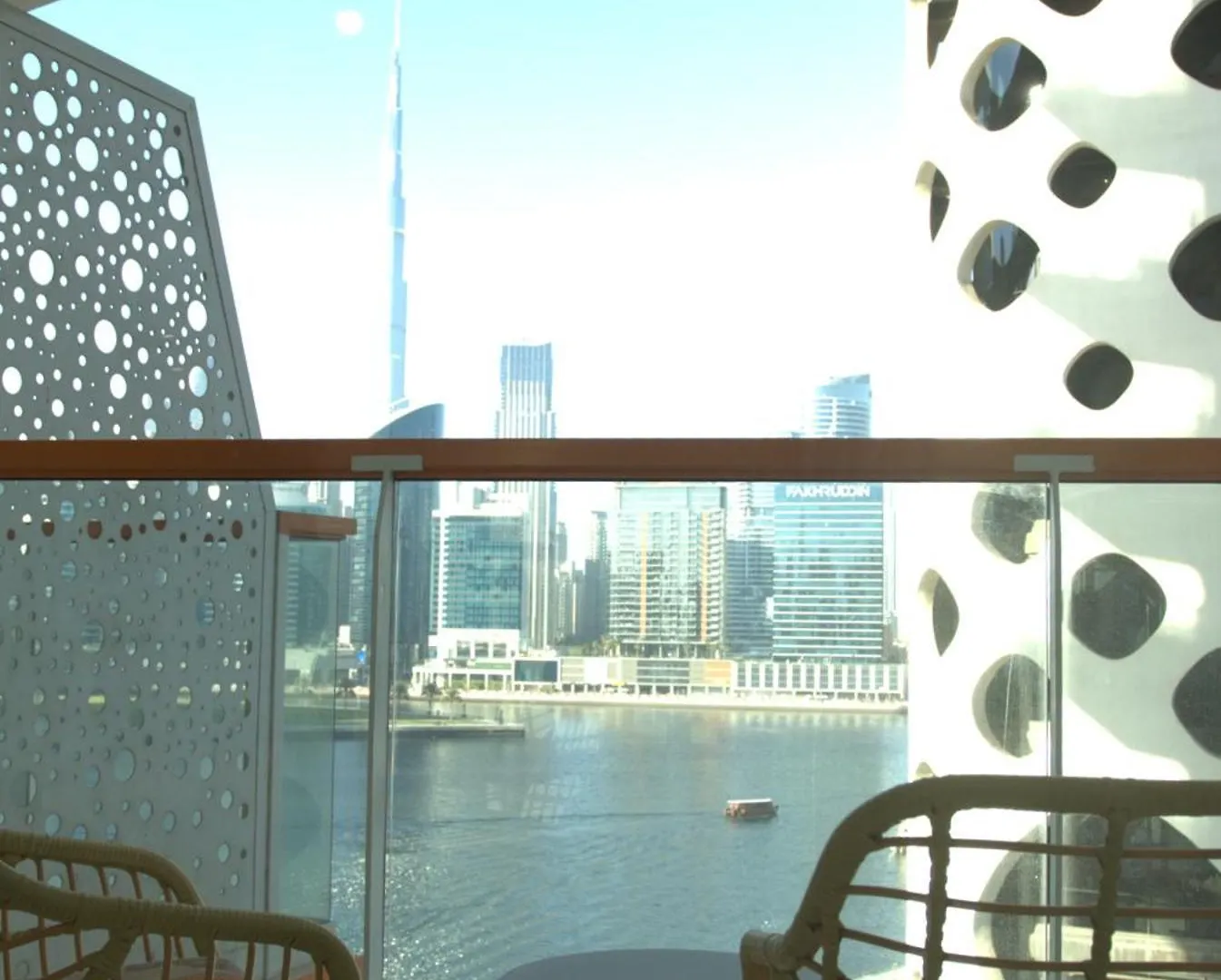 Uptown Getaway Charming Studio With Canal Burj & View Ντουμπάι Διαμέρισμα
