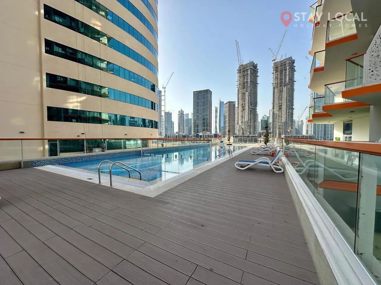 Uptown Getaway Charming Studio With Canal Burj & View Ντουμπάι